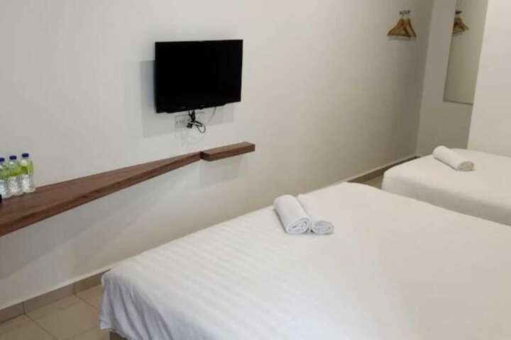 Room 33 of 41