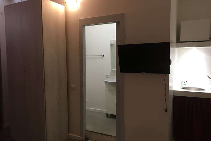 Room 2 of 15