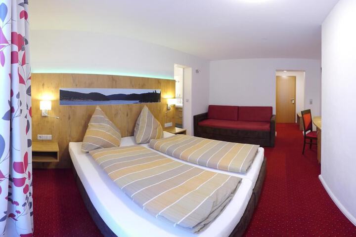 Room 15 of 31