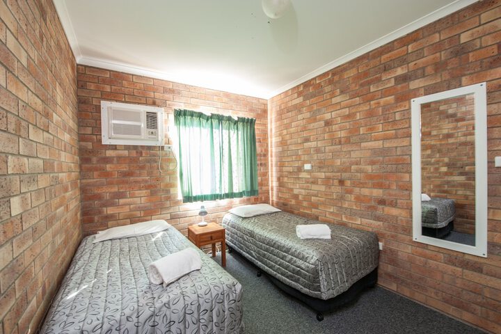 Room 27 of 72