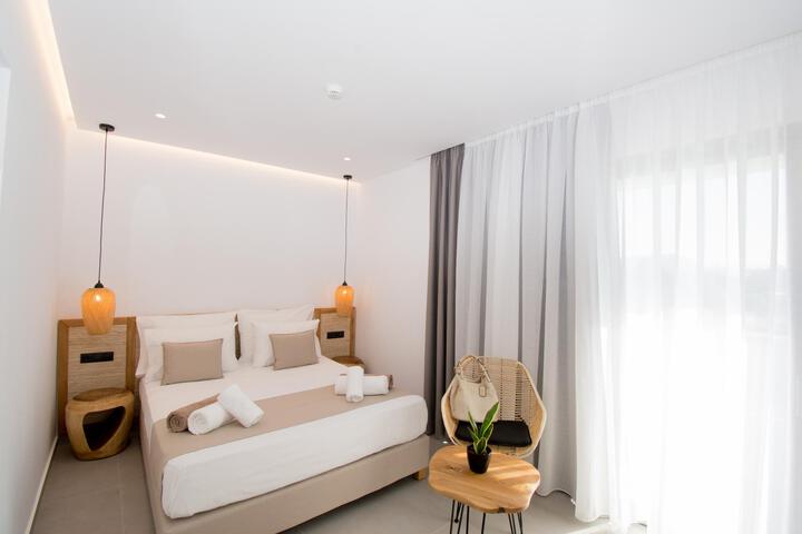 Room 6 of 58