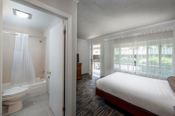 Room 45 of 549