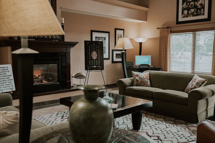 Hotel Interior 6 of 32