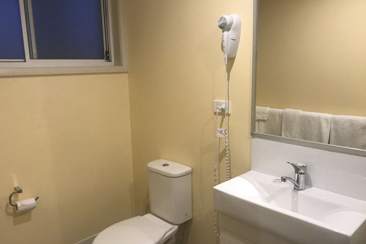 Room 65 of 99