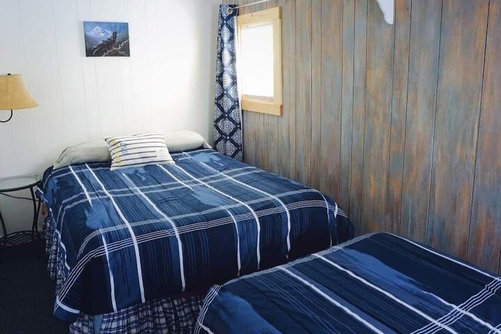 Room 2 of 12