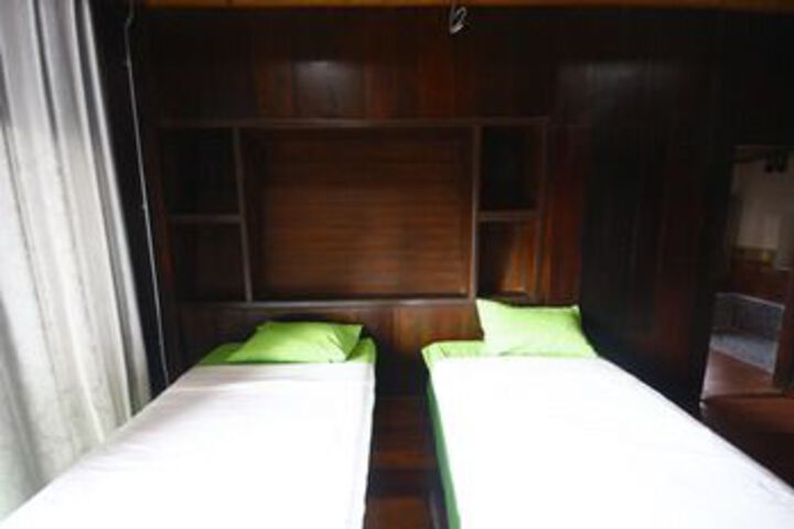 Room 19 of 33