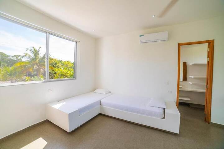 Room 4 of 71