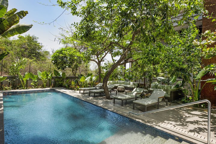 Pool 54 of 107