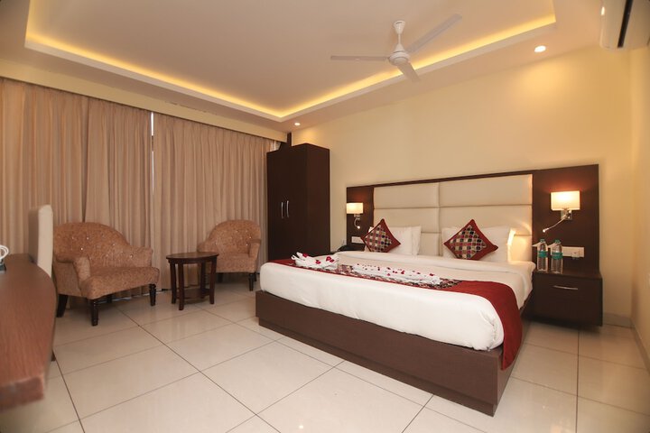 Room 9 of 67