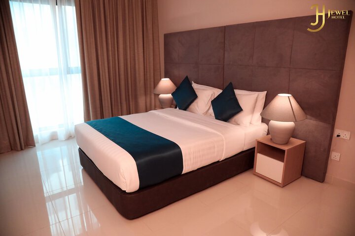 Room 7 of 62