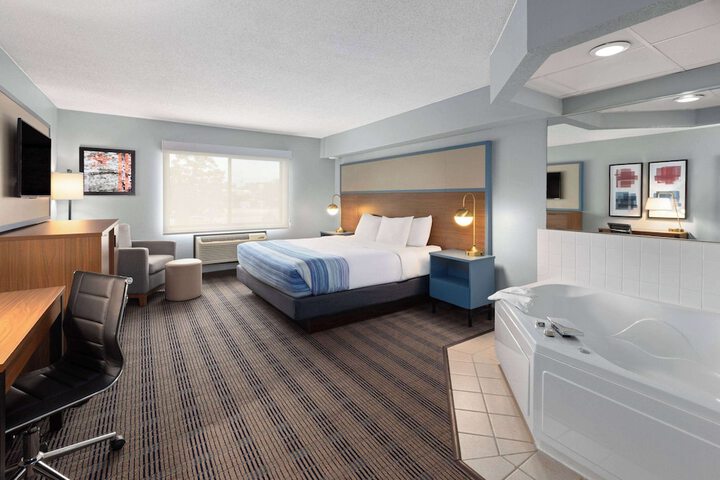 1 King Bed Executive Room Second Floor (20 of 23)
