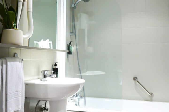 Clean Restrooms