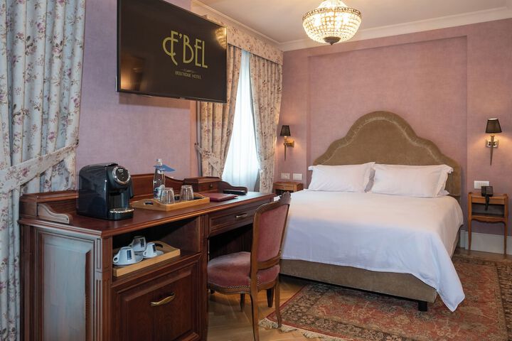 Room 21 of 73