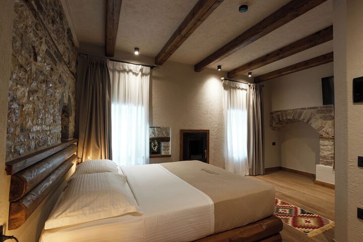 Room 28 of 124