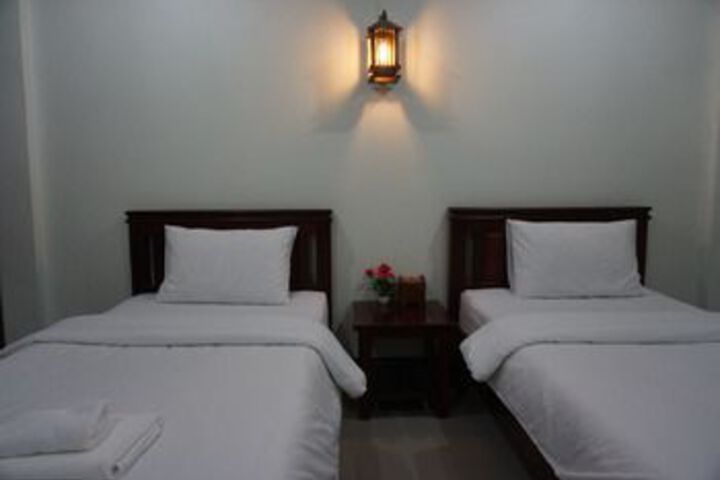 Room 16 of 27
