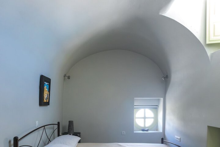 Room 6 of 25