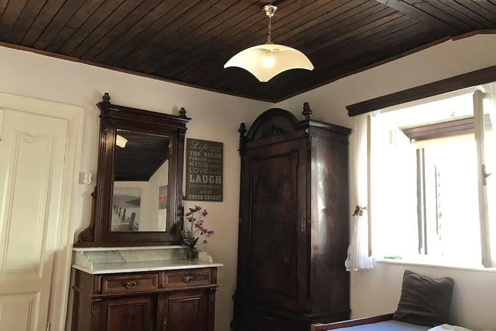 Room 3 of 19