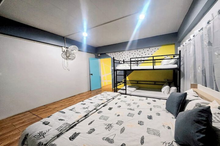 Room 13 of 94