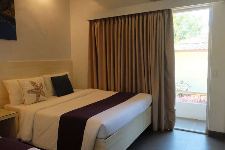 Room 7 of 42
