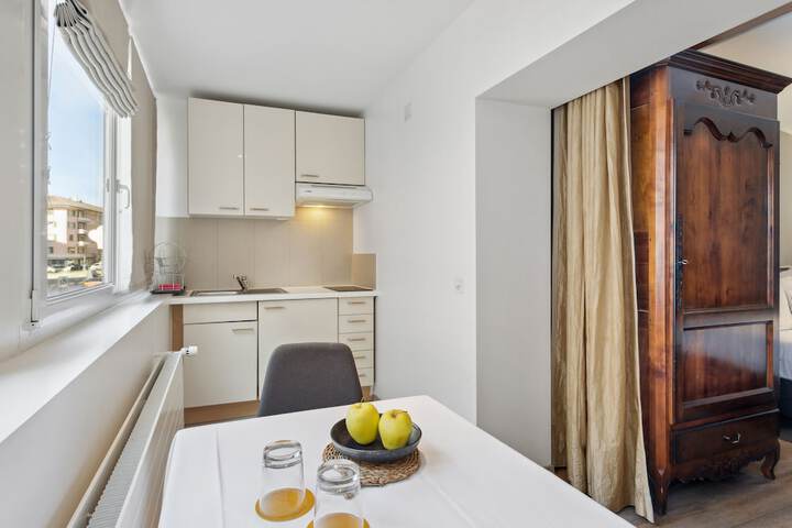 Room 15 of 29