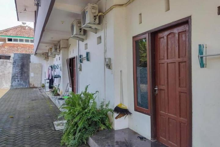 YS Homestay near Terminal Bayuangga Probolinggo