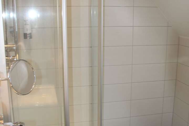 Room 58 of 101