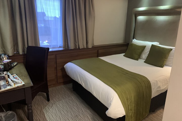 Room 18 of 129