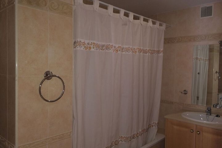 Room 32 of 50