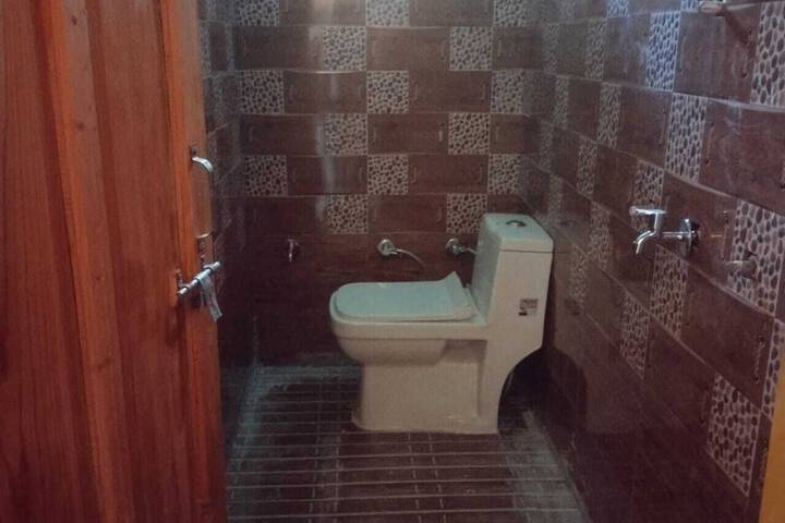 Room 31 of 40