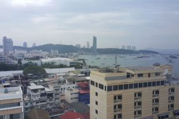 Room 52 of 103