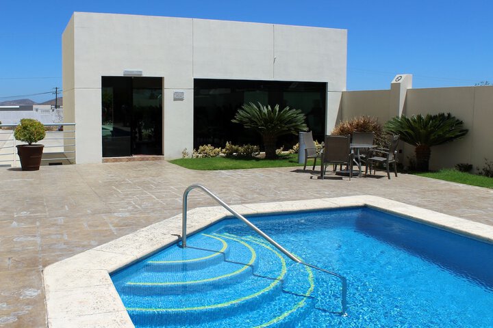 Hotel with Pool