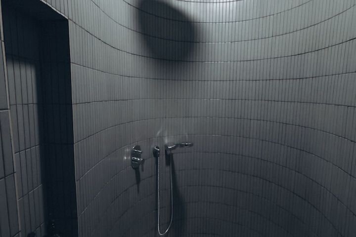 Room 17 of 32