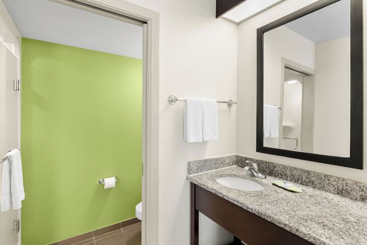 Room 40 of 51