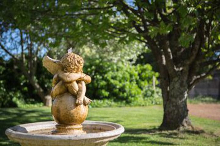 Hotel Exterior 36 of 148