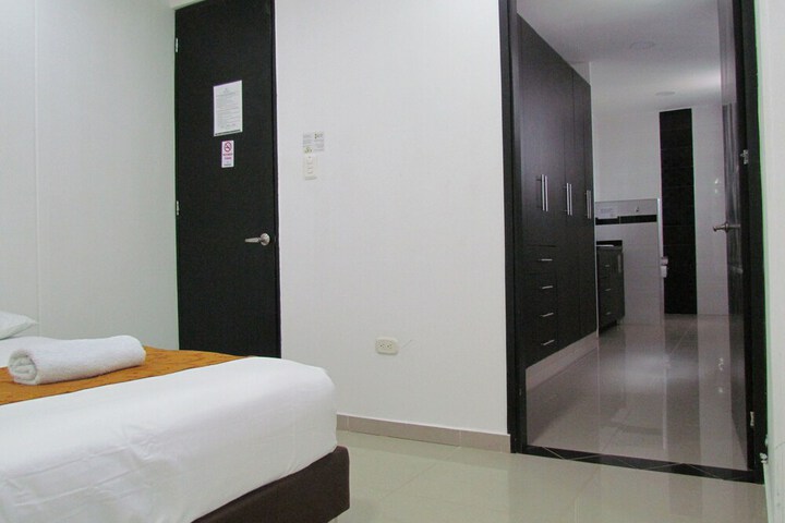 Room 35 of 59