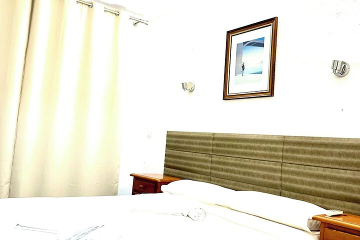 Room 15 of 133