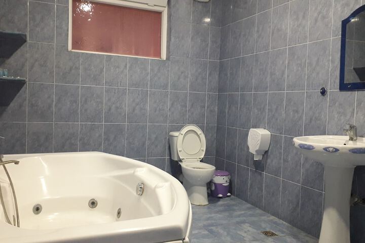 Room 20 of 25
