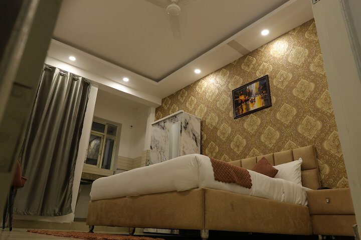Room 9 of 54