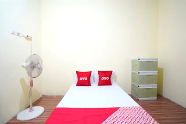 Room 17 of 27