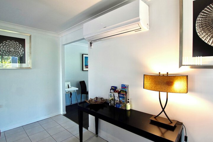 Room 12 of 36