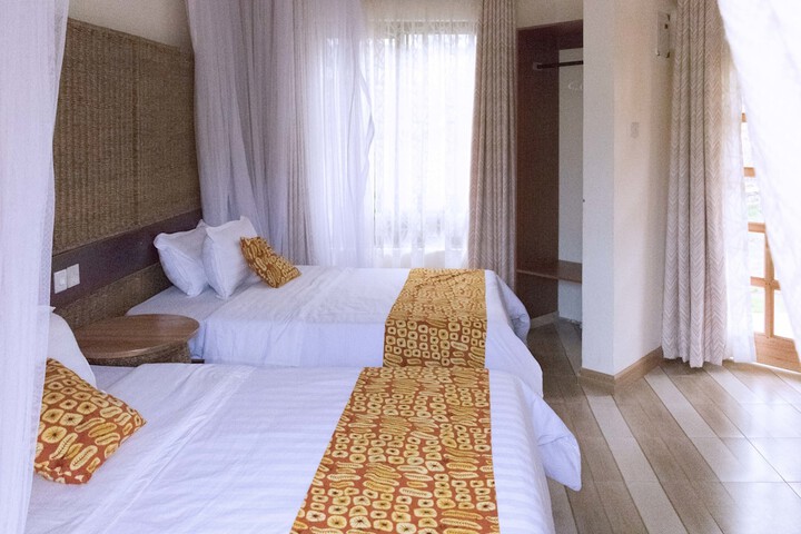 Room 4 of 50