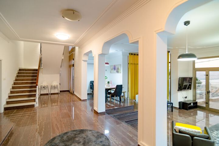 Room 14 of 53