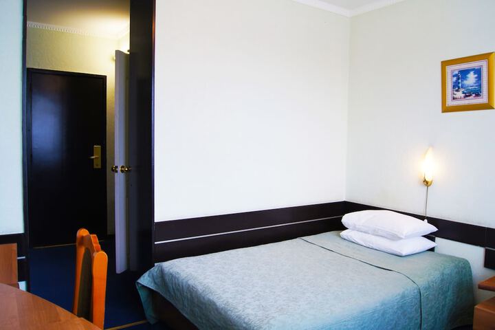 Room 36 of 120