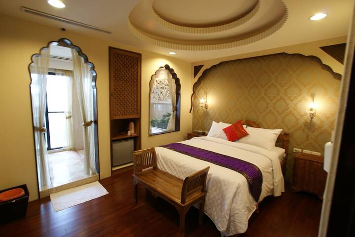 Room 6 of 37