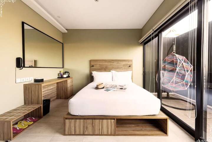 Room 15 of 65