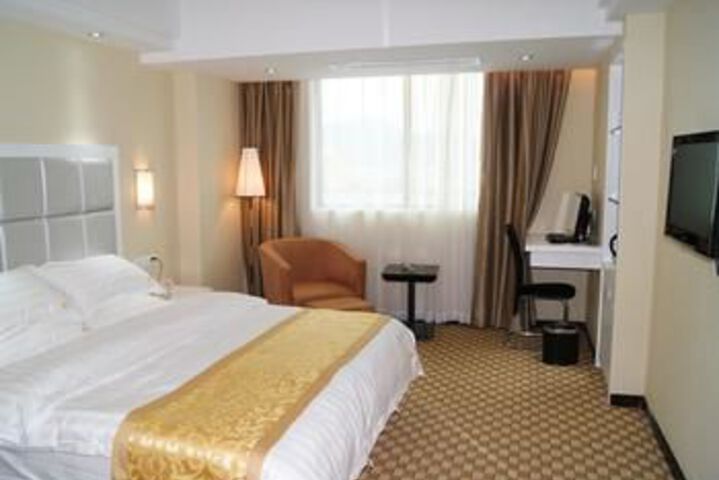 Room 41 of 83