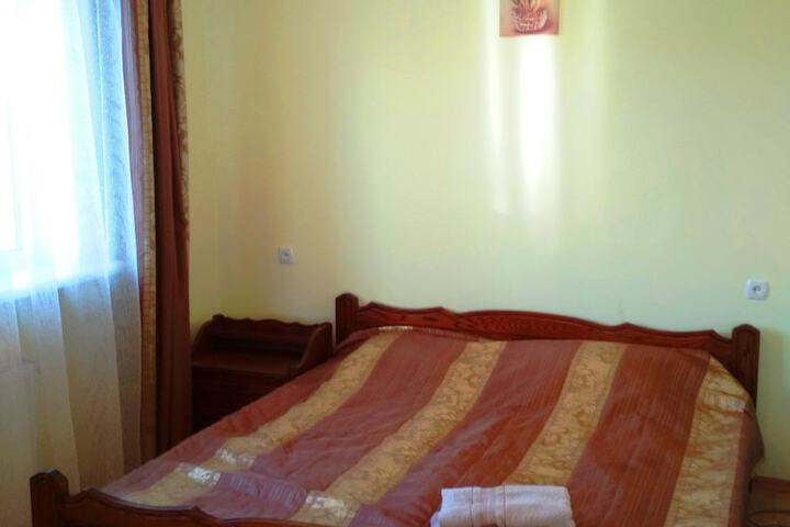Room 14 of 24