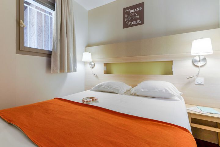Room 9 of 41