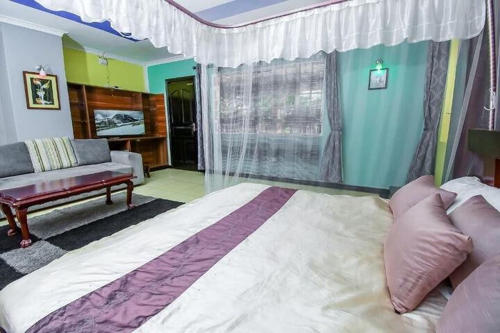 Room 13 of 39