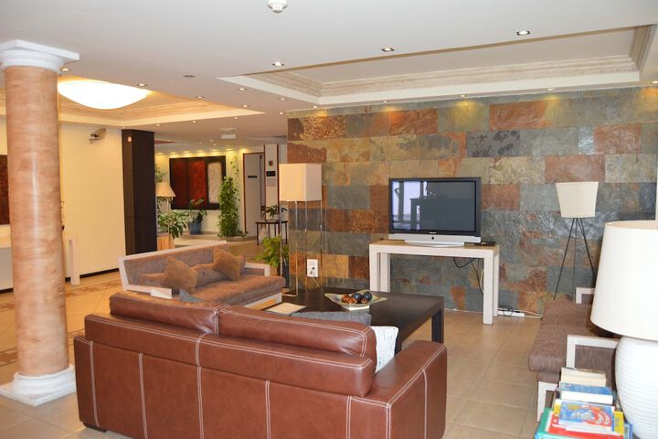 Hotel Lobby